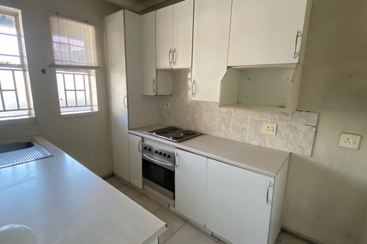 Prime location near CBD - enjoy convenience and vibrant city life! - Photo 4