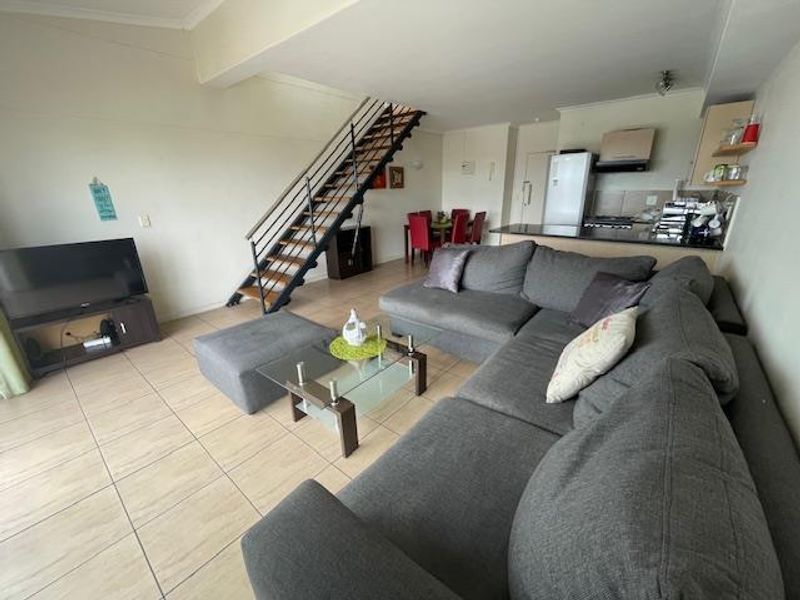 2 Beds Duplex furnished apartment with 1 basement park, 2 balconies with views - Photo 5