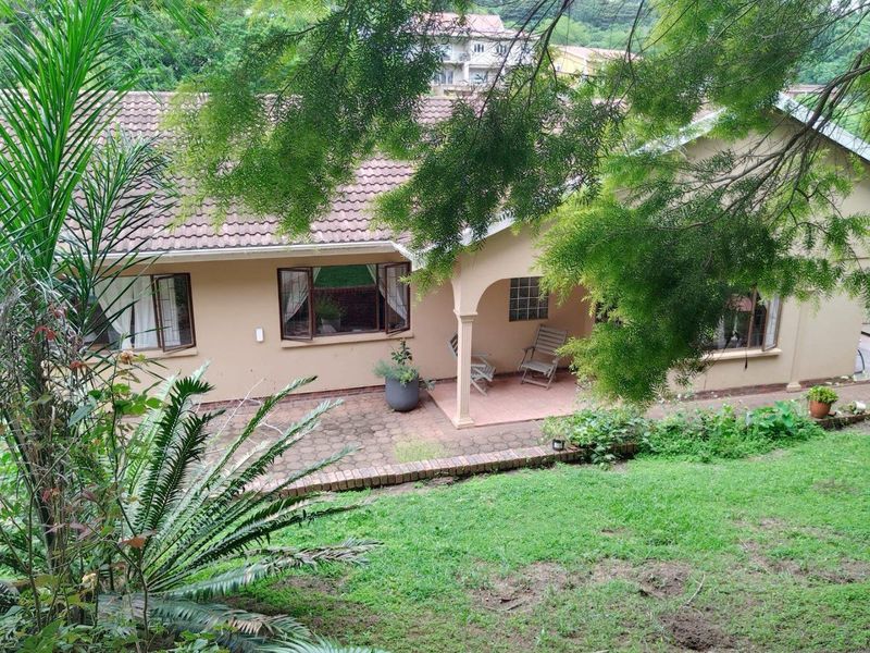 Spacious 4 Bedroom Family Home to Let in La Mercy - Photo 1