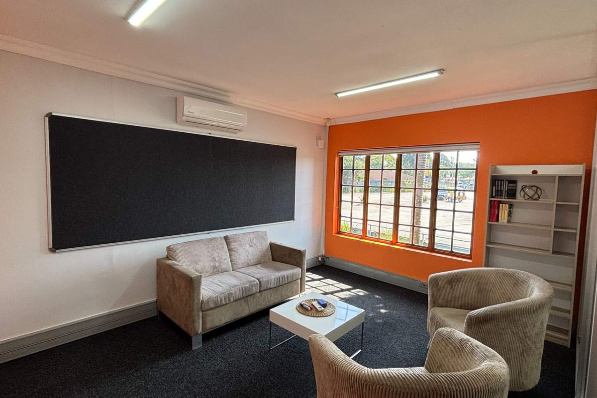 Modern First Floor Offices To Let | Secure Business Park | Old Main Road - Photo 4