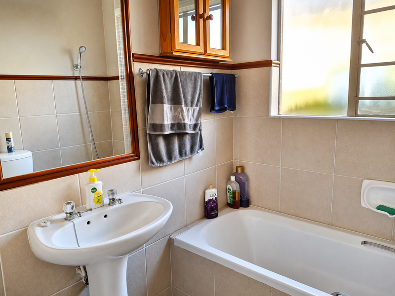 2 BEDROOM TOWNHOUSE WITH SPLASH POOL TO RENT IN EQUESTRIA ESTATE – OVERBERG COMPLEX - Photo 8