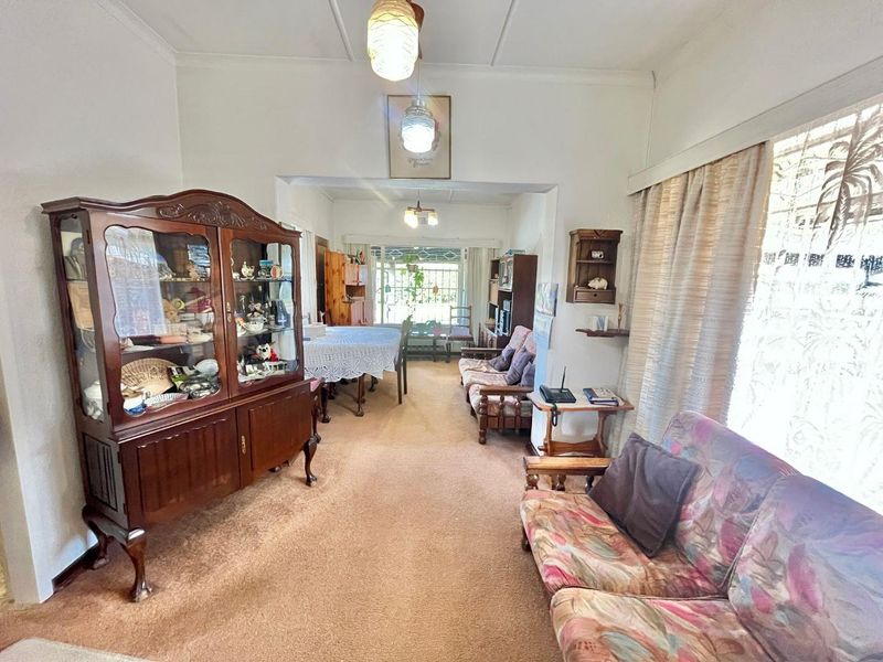 This charming three-bedroom home is ideally situated just a short walk from ElspHigh school - Photo 5