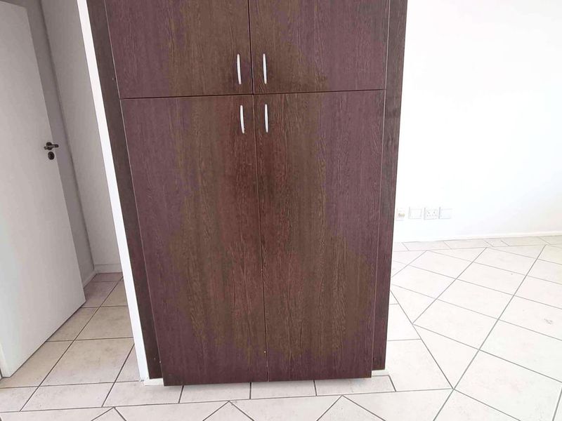 Small Light and Bright Office in Westlake - Photo 8