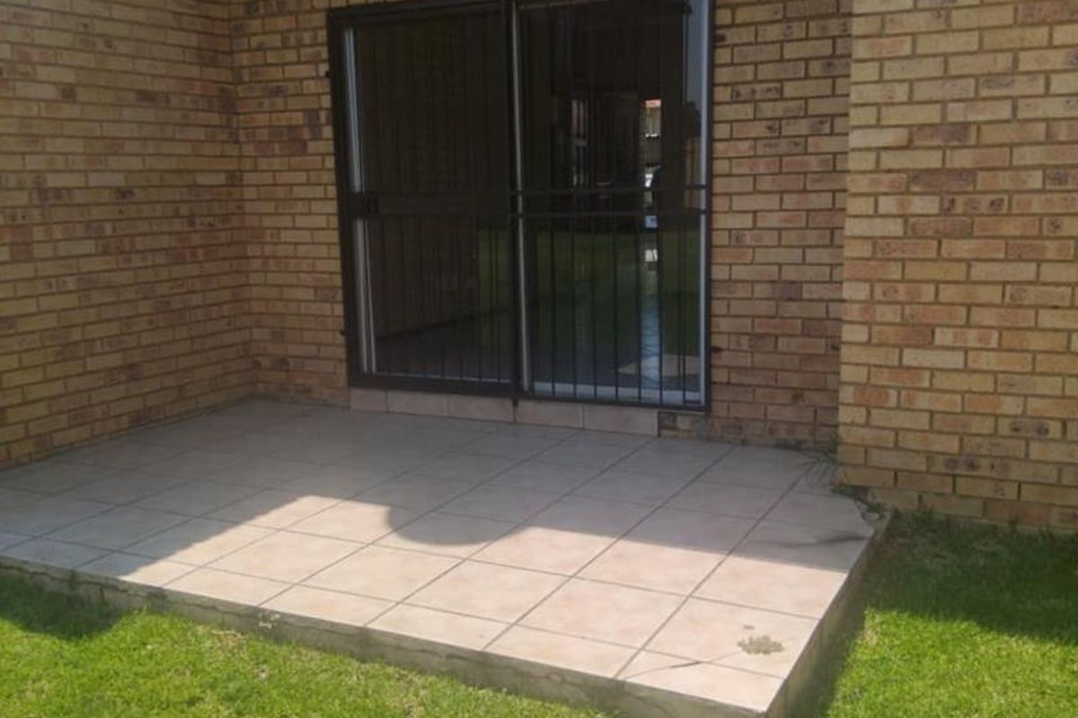 Ground floor unit ready to move in. - Photo 2