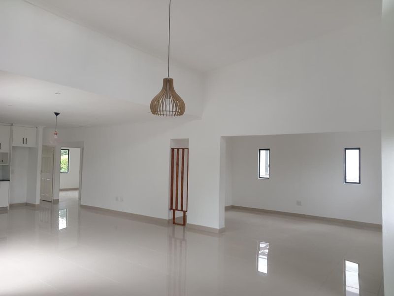 "Limited Opportunity: Luxury Sectional Title in Sarnia!" No Transfer Duty! - Photo 10