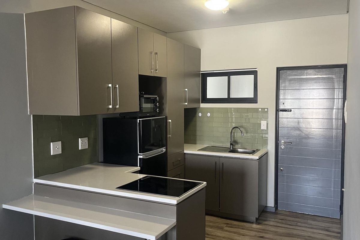 Modern 2-Bedroom Apartment (56 qm) for Rent – Merensky Towers - Photo 3