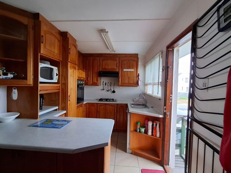 Seaside Serenity: Accessible Coastal Retreat Awaits! - Photo 10