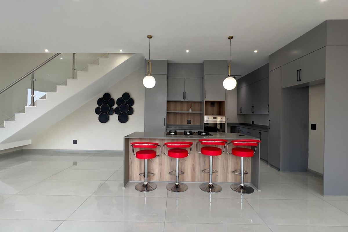 Bright, Modern & Beautifully Designed for Family Living - Photo 4