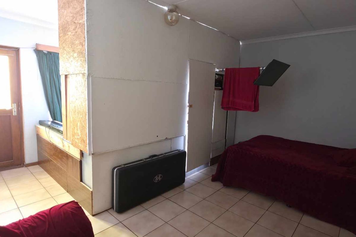 Dual Living, Double the Charm! 🏡 - Photo 5