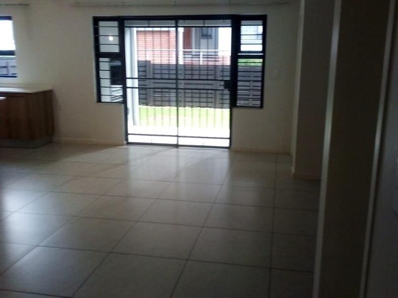 3 Bedroom Apartment for Sale in Modderfontein - Photo 6