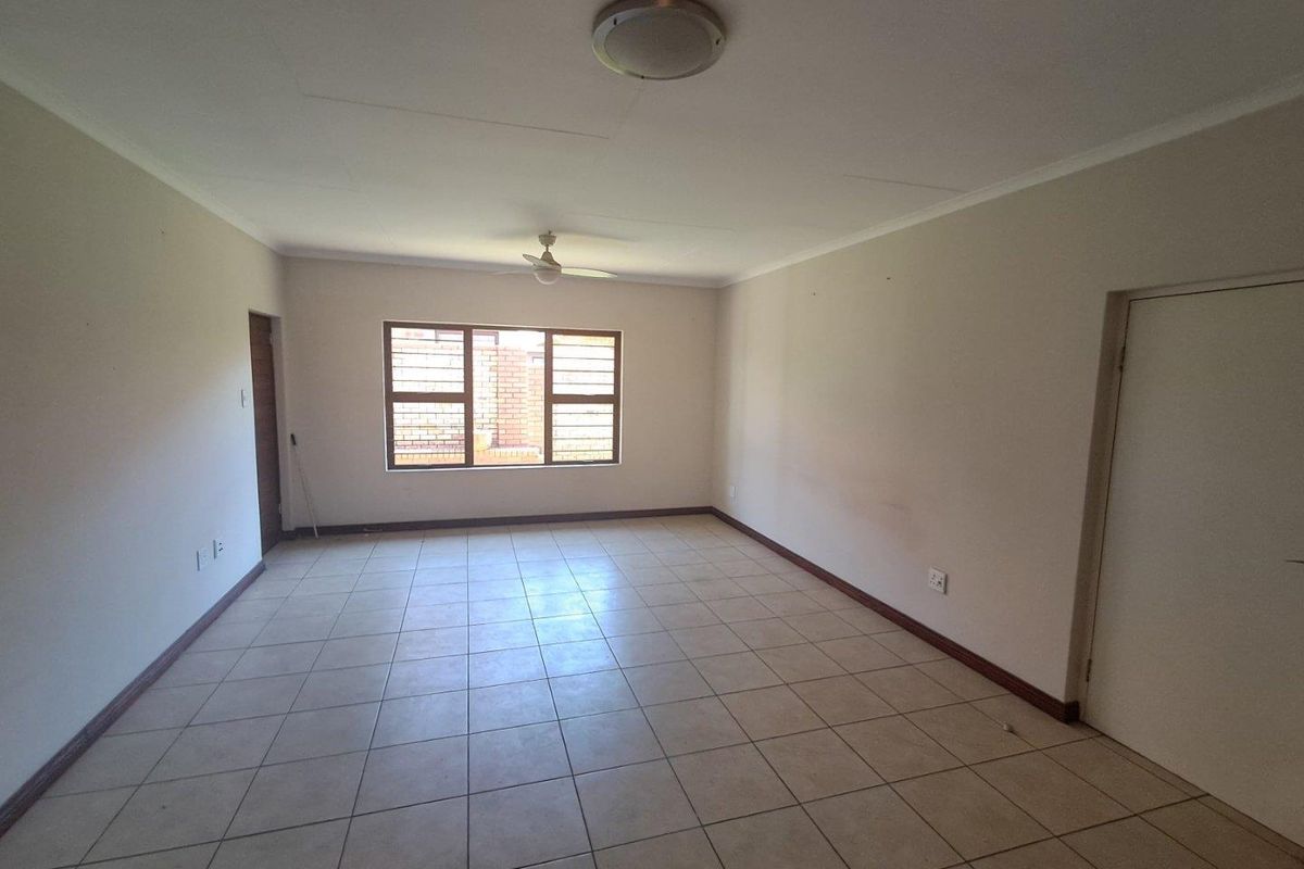 2 Bedroom House In Country Life Retirement Village - Photo 5