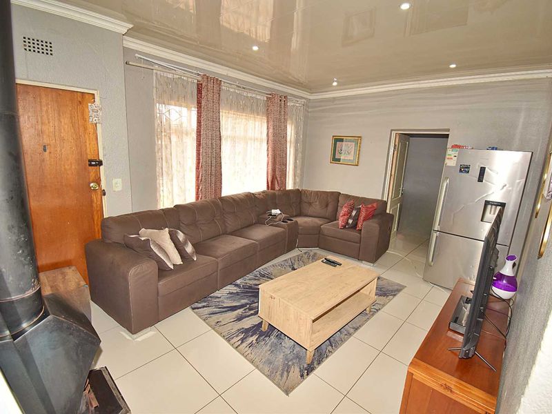 Begin Your Family’s Next Chapter Here - Photo 4