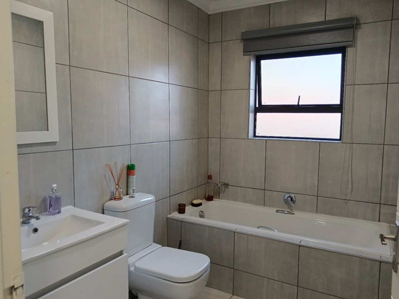 Modern 3 bedroom townhouse for sale in Amandasig - Photo 10
