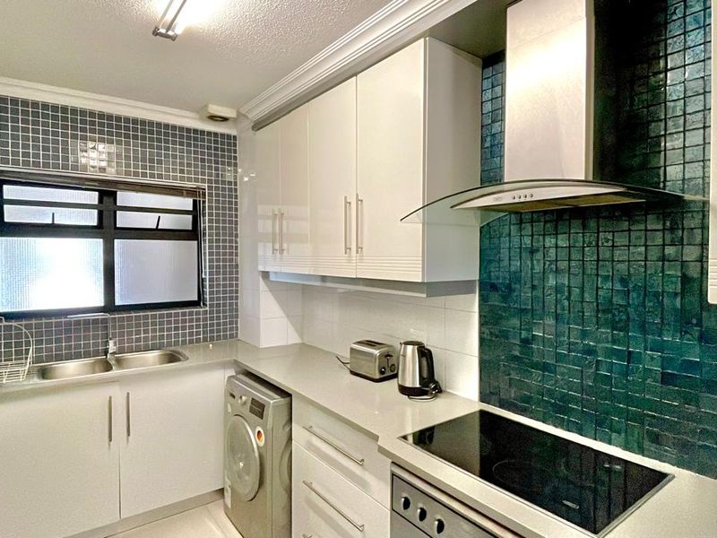Luxury Two-Bedroom Apartment for Rent - Photo 5
