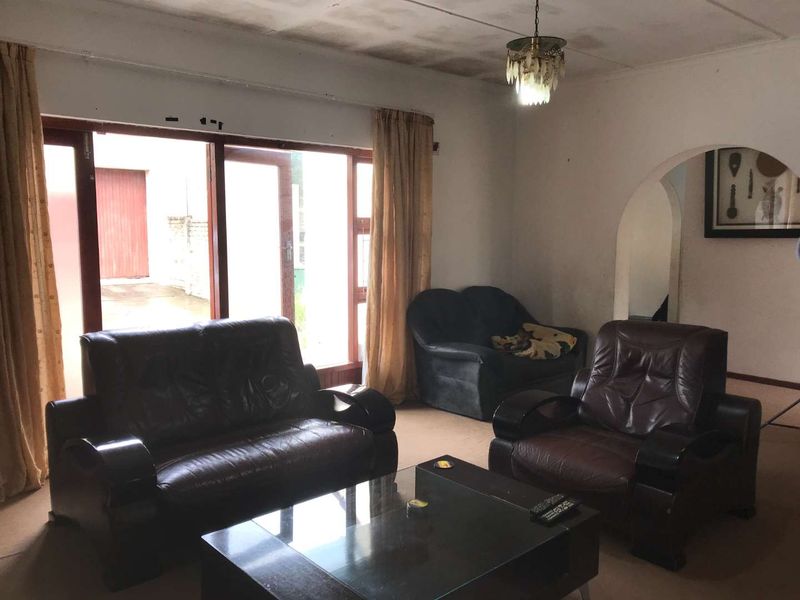 Large family home in Haven Hills - Photo 4