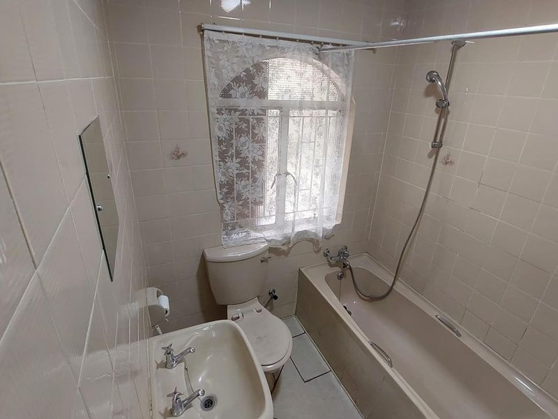 Investment Opportunity: Home with Income Potential! - Photo 7