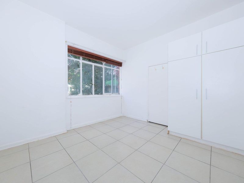 Priced to sell Urgently! Airy &Bright - Photo 10