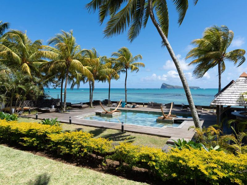 BAREFOOT LUXURY ON THE SANDS OF CAP MALHEUREUX - Photo 9