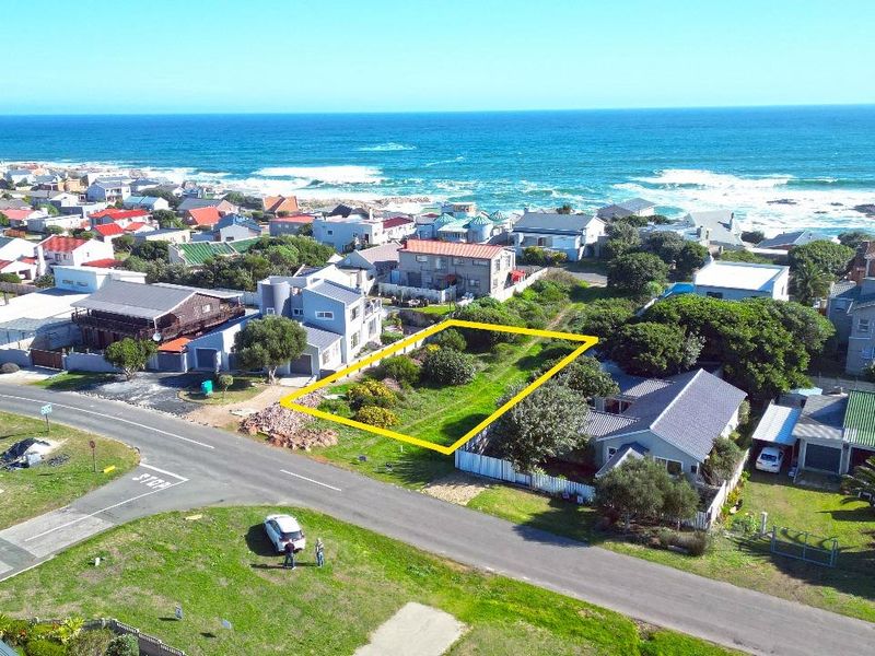 CLOSE TO THE SEA - Photo 2