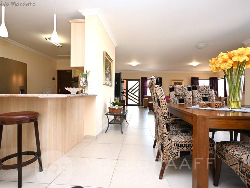 Family Home near the Dunes - Photo 3