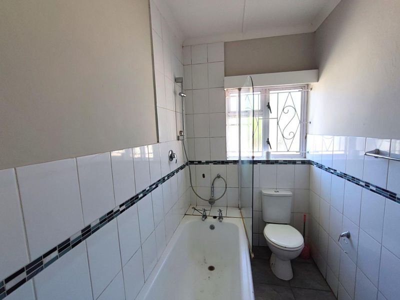 3 bedroomed family home in Heathfield - Photo 9