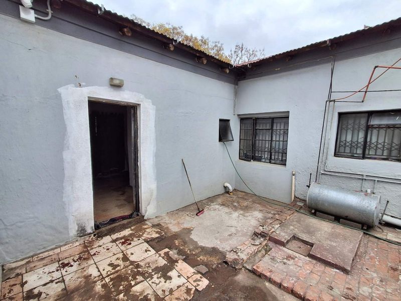 Three bedrooms house for sale in Pretoria West - Photo 6