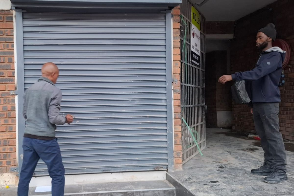Affordable Business Units with Ample Parking Available - Photo 3