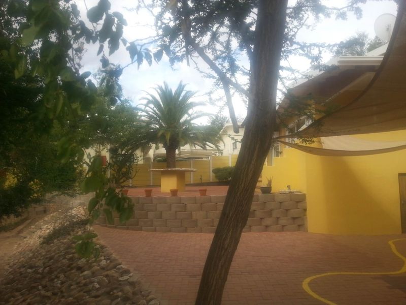 HOUSE FOR SALE WITH OFFICE RIGHTS: - Photo 3