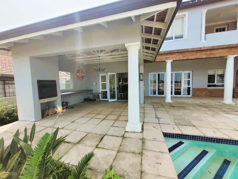 Luxurious 3-Bedroom Home with Panoramic Sea & City Views in Morningside - Photo 3