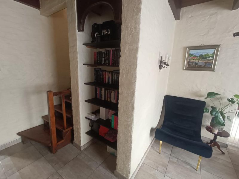 Lovely Unit for Sale in Hennopspark - Photo 10