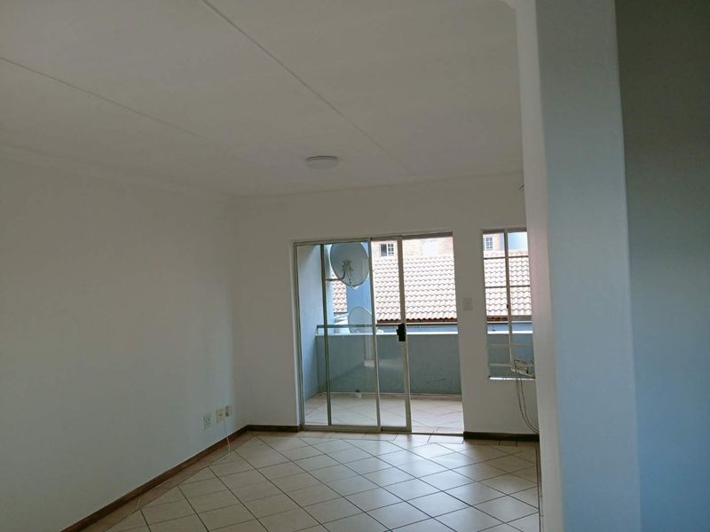 Spacious Top Corner Unit For Sale - Photo 6