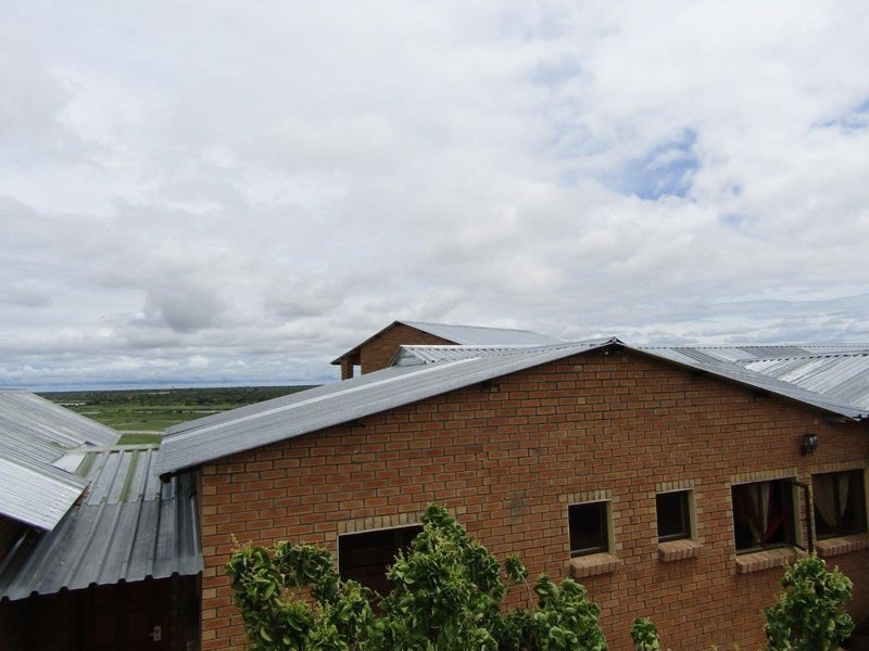 8 x 2 BEDROOM FLATS FOR SALE | RUNDU EXTENSION 5 (QUEENSPARK) - Photo 10