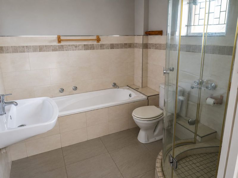 1 Bedroom Ground Floor  Flat to Rent – Pennylane Complex, Springbok Park, Brackenfell Available: 1 September 2026 - Photo 9