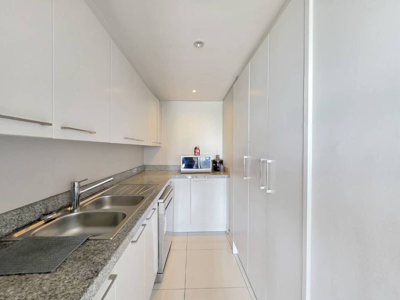 Apartment With Sea Views In The Heart Of Green Point - Photo 9