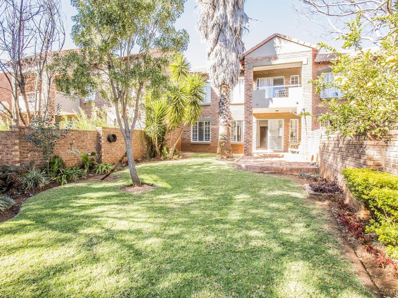 Exclusive Mandate | 2 Bed and 1 Full Bath ,Paarlberg Estate, Equestria - Photo 2