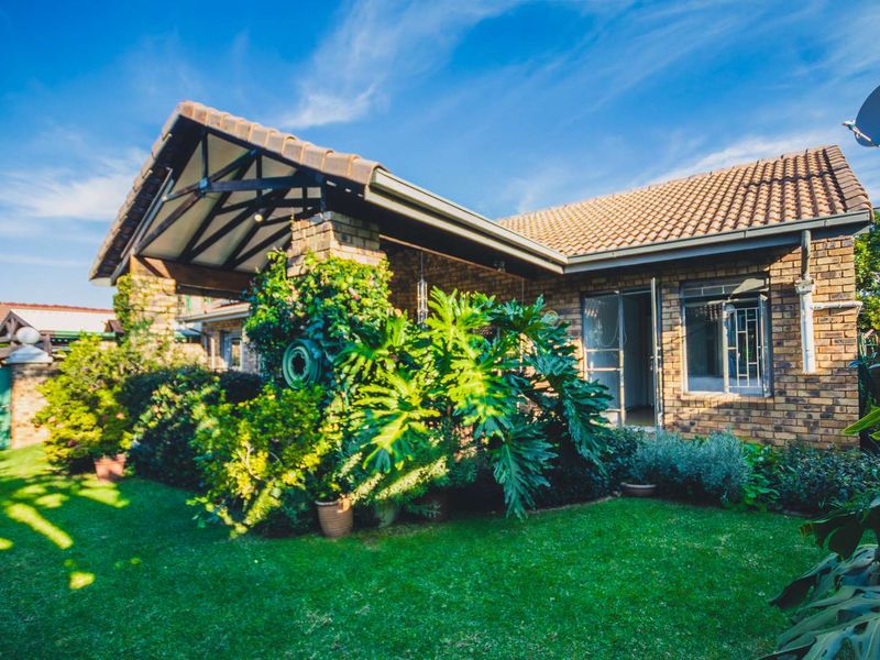 As Seldom as Never! - Photo 2