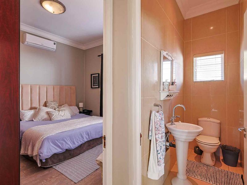 Elegant Family Living with Privacy, Space and Modern Comfort - Photo 6