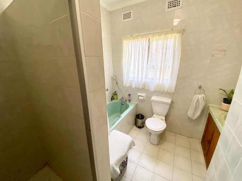 Spacious Family Home in Umhlanga (Shared Property- Furnsihed) - Photo 8