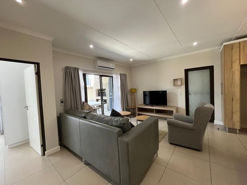 Modern Furnished Apartment 2 bedrooms, 2 bathrooms Windhoek Central - Photo 3