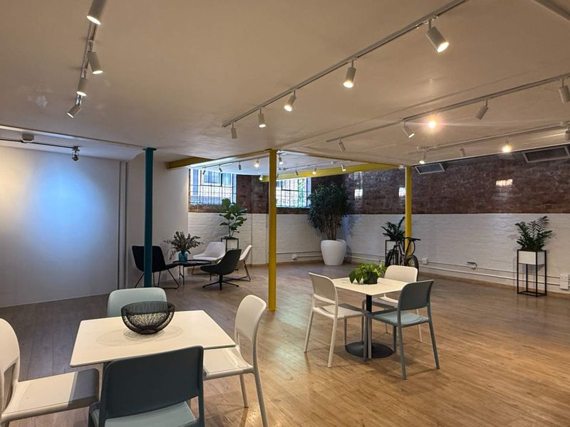 Dual Entrance 346m2 unit to let in De Waterkant - Photo 3