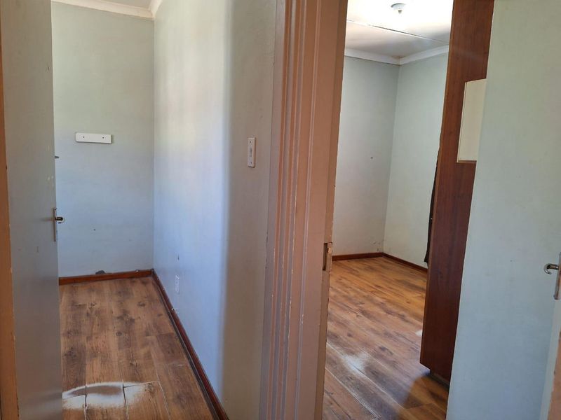 Fire the landlord! - Photo 7