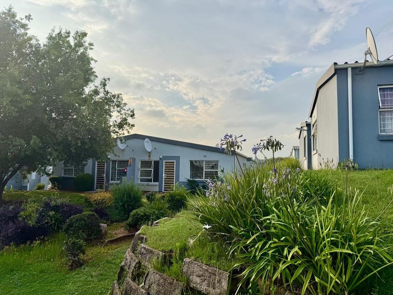 Ideally Positioned Home - Photo 6