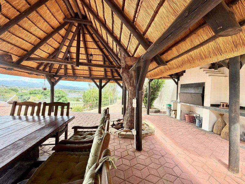 3 Bedroom House TO LET in Luxury Hill - Photo 3