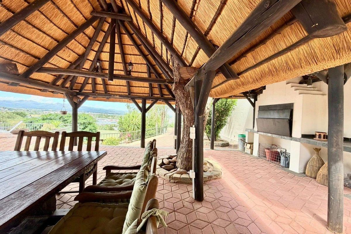 3 Bedroom House TO LET in Luxury Hill - Photo 3