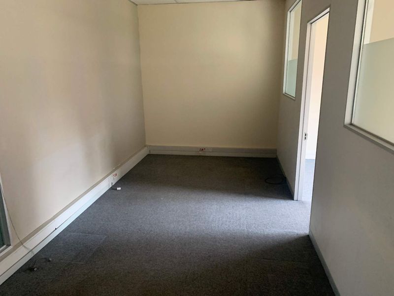 388m2 Office Space To Let | 39 Empire Road, Parktown - Photo 6