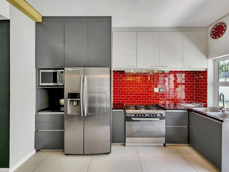Super spacious furnished 3 bed apartment with 3 parkings - Photo 8