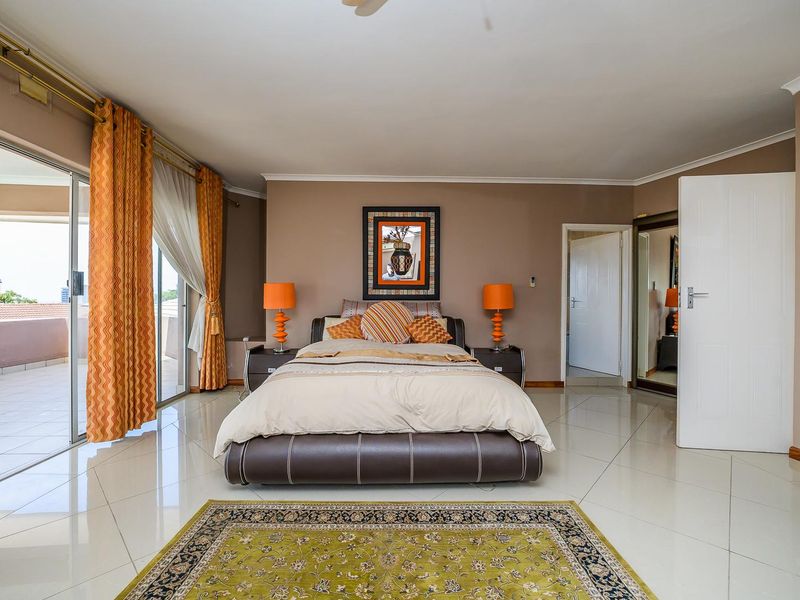 Luxurious 4 Bedroom Coastal Villa with Sea Views! - Photo 8