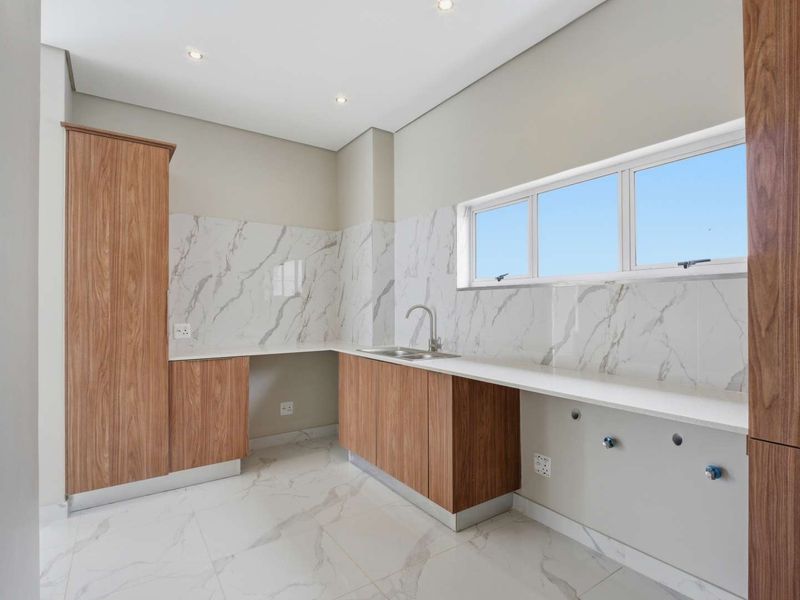 Brand-New 4-Bedroom Masterpiece in Prestigious Waterkloof Heights Available 1 May 2026 - Photo 6