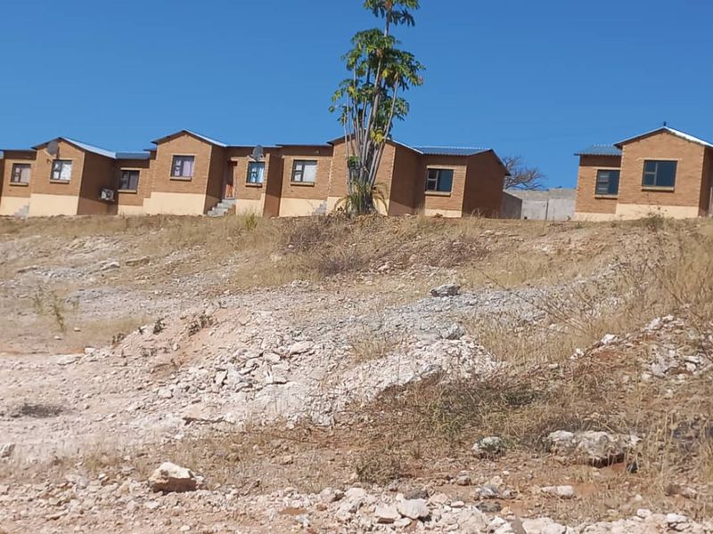 8 x 2 BEDROOM FLATS FOR SALE | RUNDU EXTENSION 5 (QUEENSPARK) - Photo 5