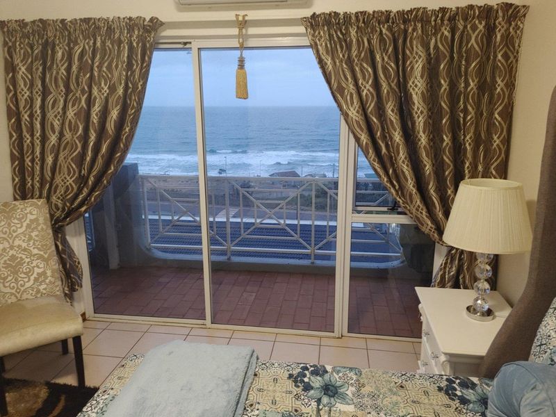 Prime Coastal Investment – Penthouse Living Opposite Scottburgh Main Beach - Photo 6